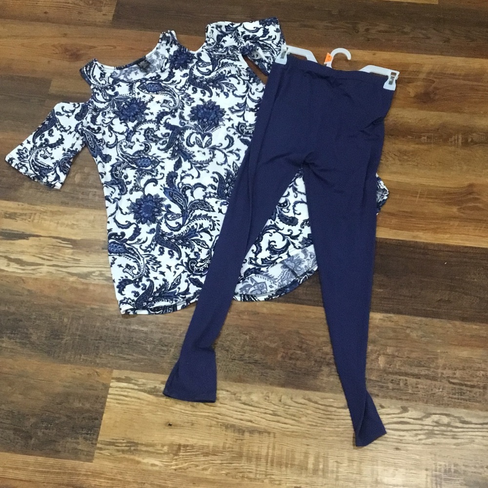 Navy and White Paisley Women's Outfit